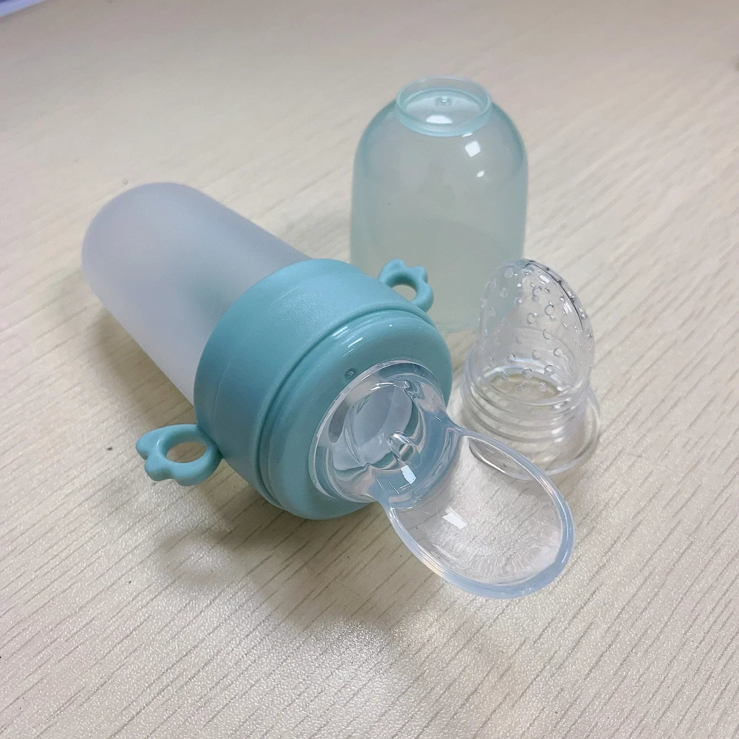 40Ml Kid Food Supplement Training Feeder Cups Baby Feeding Bottles Spoon Child Silicone Pacifier Bottle Fruit Bite Bag