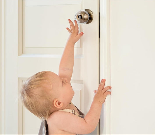 Clear Door Knob Safety Cover for Kids, 4 Pack Child Proof Door Knob Covers Fit More Color Knob Baby Proof Door Knob Covers Toddler Door Knob Cover Child Safety Door Knob Cover Blend in with Home Style