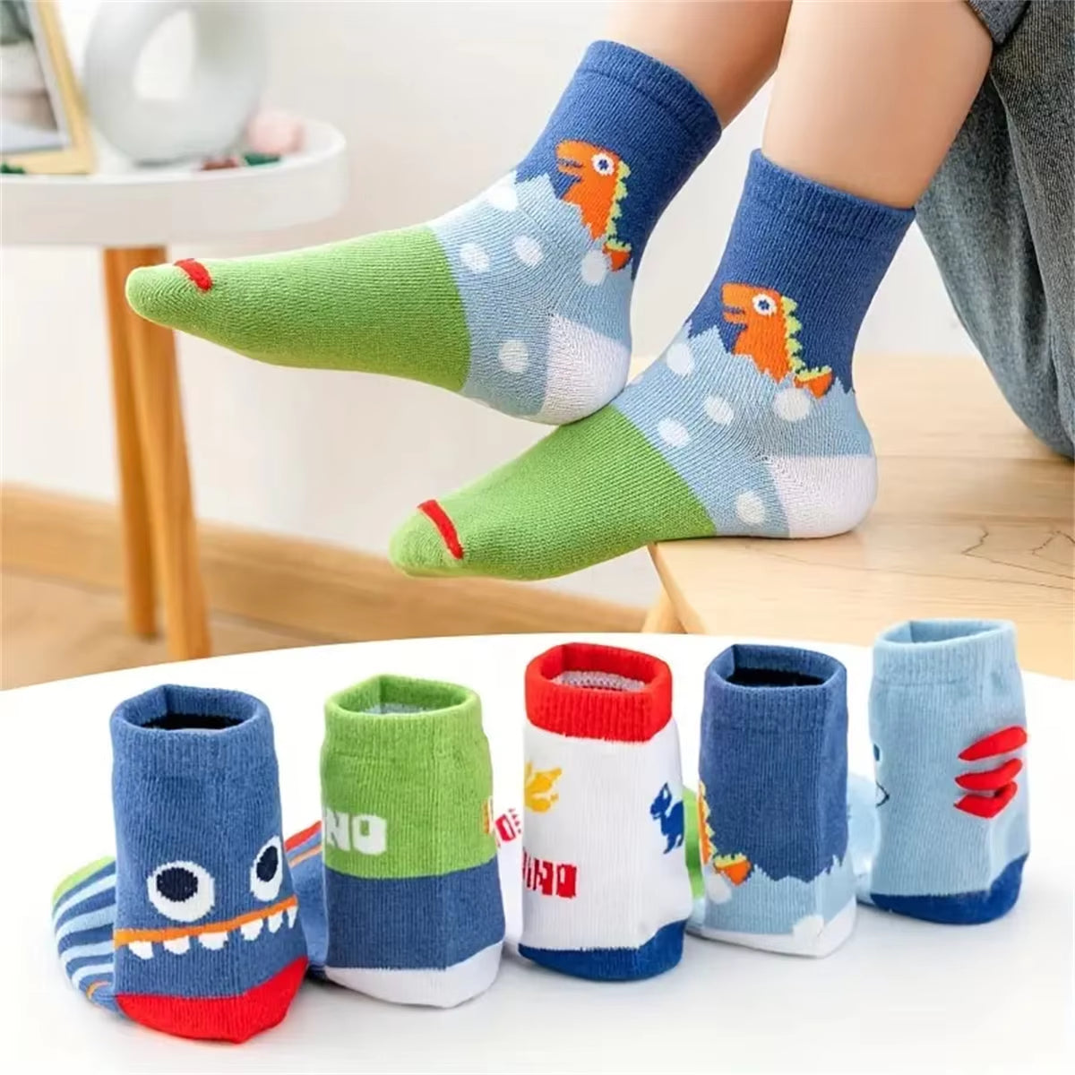 5Pairs Casual Cute Cartoon Dinosaur Knit Socks, Soft Comfortable Breathable Socks Boys and Girls Accessories